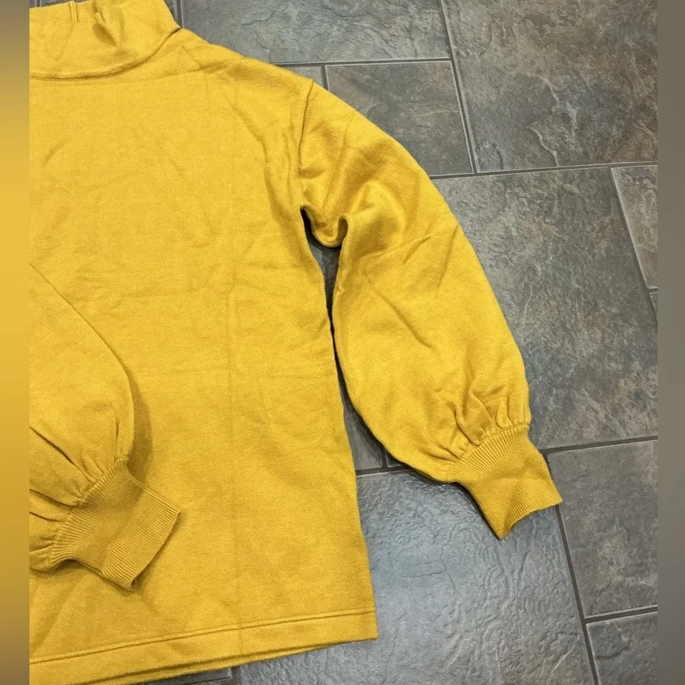 🥵 Ladies Mustard Yellow Sweater - Picture 3 of 3